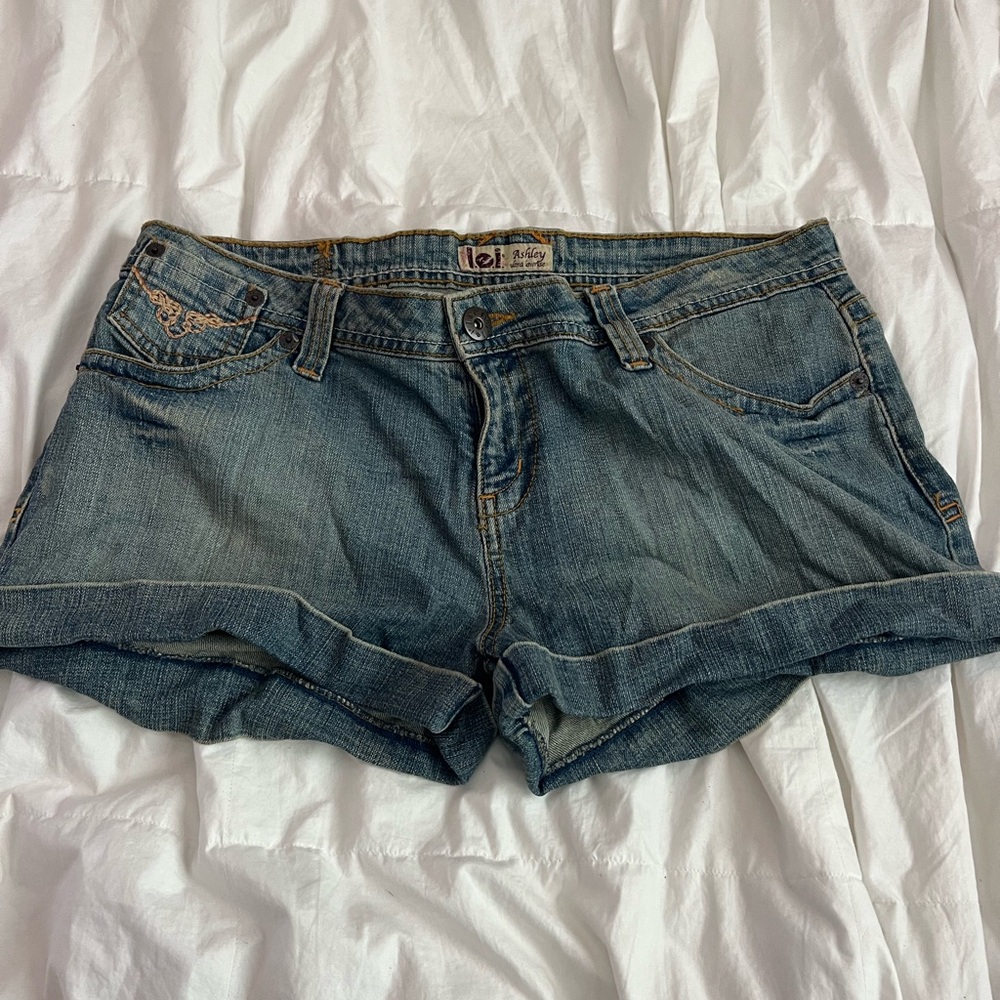 LEI Women's Classic Blue Jean Shorts